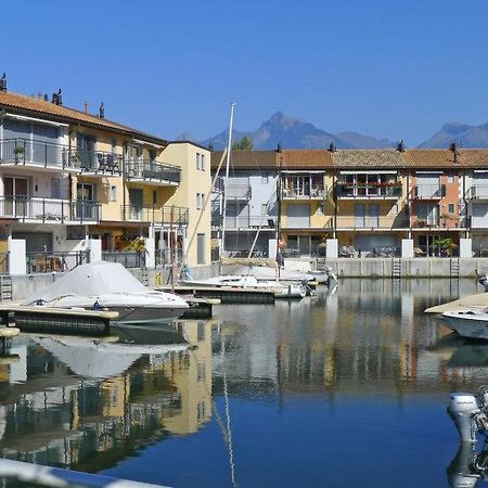 Superbe Appartement Dans La Marina Du Bouveret Port-Valais Экстерьер фото